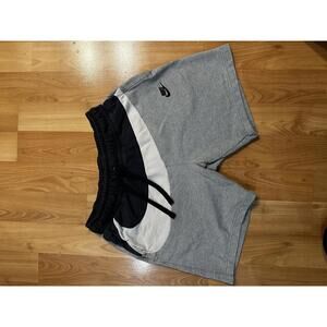 Nike Tech Fleece Shorts – Grey/Black – Size Large